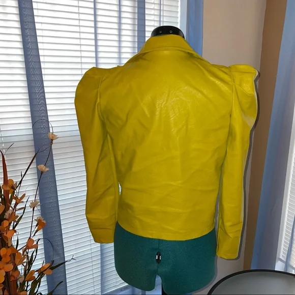 FabulouslyFitted - Lime Green Quarter Sleeve Shirt Jacket - Picture 5 of 5